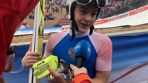 สหพันธ์สกีฯ เตือนนักกีฬารัสเซีย สวมถุงมือชูนิ้วกลางเขียนชื่อ “ปูติน”