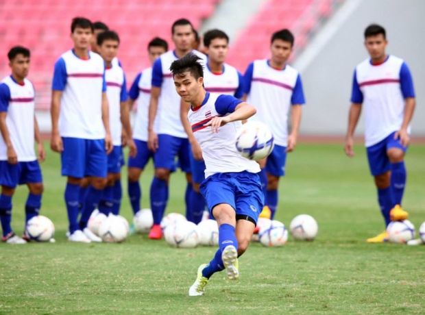  ขุนพลทีมชาติไทยชุดใหญ่ลงฝึกซ้อมอย่างพร้อมเพรียงเป็นมื้อสุดท้าย