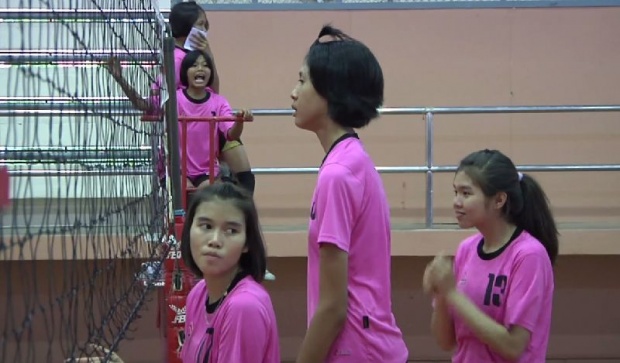 ′น้องดรีม′ นักตบลูกยางสาว วัย 14 ปี สูง 198 ซม. ฝันอยากเล่นทีมชาติไทย (คลิป)