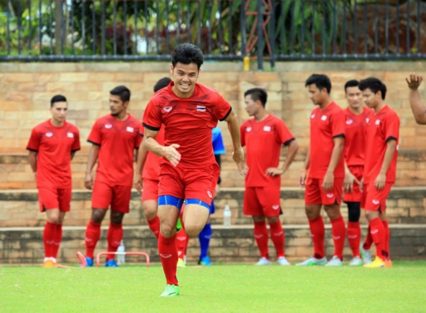 ทีมชาติไทยในวันที่เข้าแคมป์ซ้อมครบ 23 คน