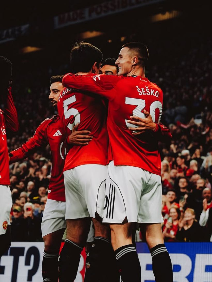 นักเตะแมนยูคนนี้จ่อทุบสถิติอองรี หลังโชว์จ่ายเหนือชั้น