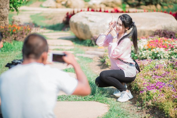 ไม่ธรรมดา บัวขาว เปิดตัวเเฟน? ทั้งขาวทั้งสวย-น่ารักสุดๆ 