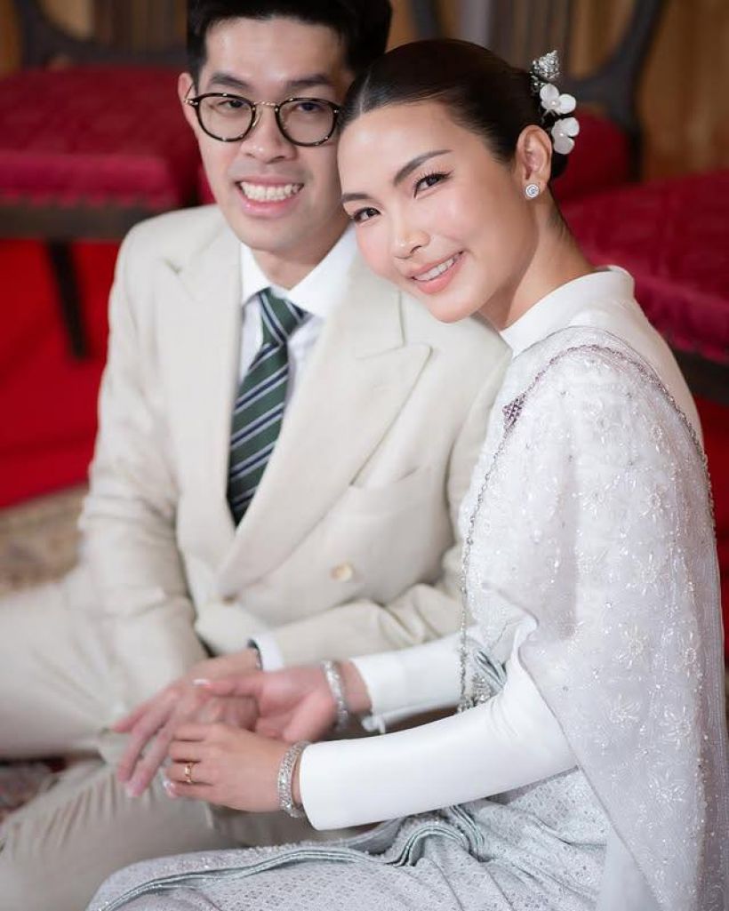 สวยหล่อเหมาะสม คู่รักนักเเบดฯ วิวาห์หวานคนทั้งวงการเเห่ยินดี