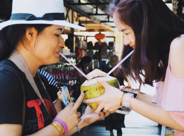 ส่องวันสบายๆนอกคอร์ต! น้องเมย์ ขนไก่สาวขวัญใจคนไทย