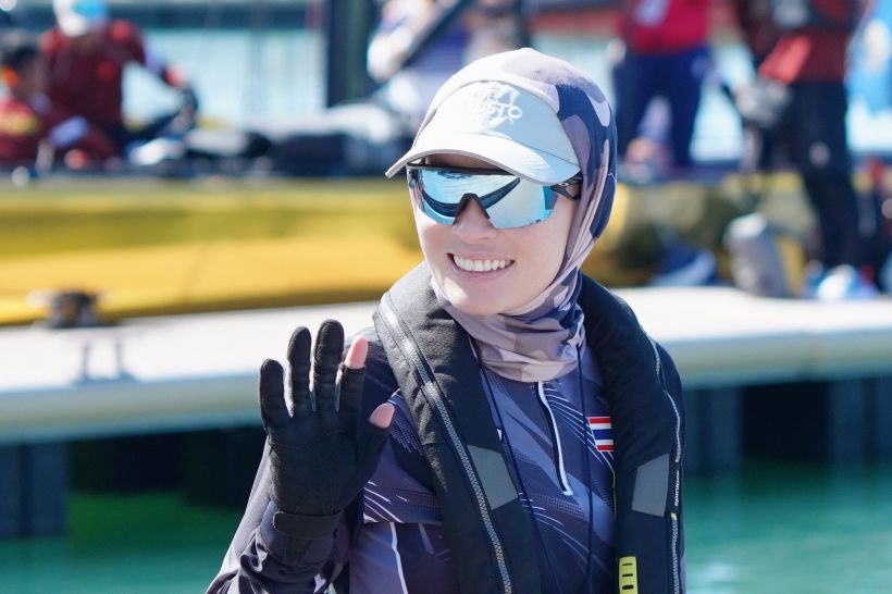 สมเด็จพระนางเจ้าฯพระบรมราชินี ทรงนำทีมเรือใบไทยขึ้นรั้งที่1