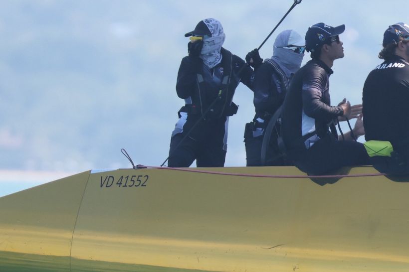 สมเด็จพระนางเจ้าฯพระบรมราชินี ทรงนำทีมเรือใบไทยขึ้นรั้งที่1