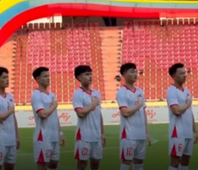 งานหยาบเวอร์! ซีเกมส์ 2025 ประเดิมดราม่า "เพลงชาติเงียบกริบ" นักเตะยืนงงกลางราชมังฯ