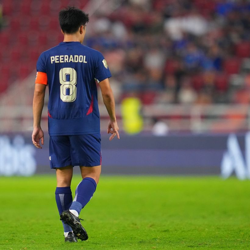 ยินดีด้วย กัปตันทีมชาติไทย ขึ้นแท่นคุณพ่อป้ายแดง!