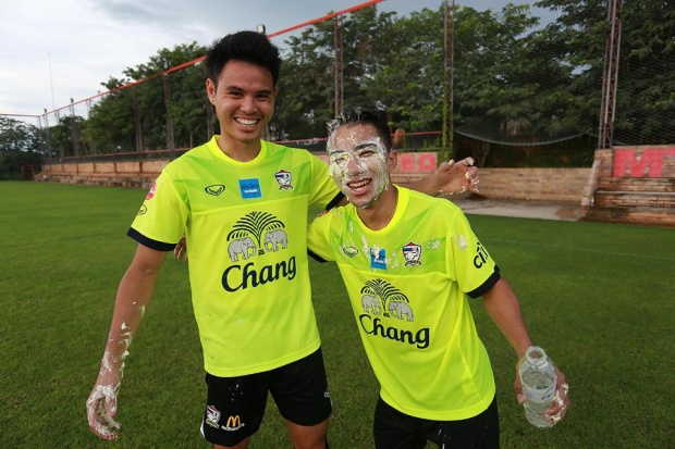  รวมภาพความสุขเละ ๆ แต่น่ารัก HBD เจ ชนาธิป 