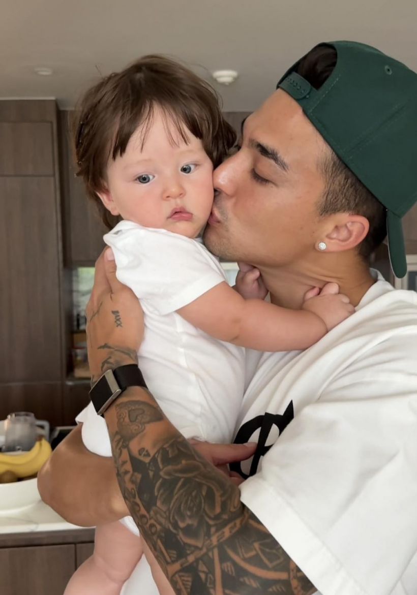 หล่อแซงพ่อ! ส่องภาพ ลูกชายชัปปุยส์ ตาสีฟ้าสวยตะโกนเห็นแล้วใจเหลว