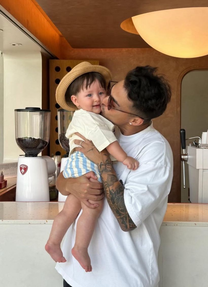 หล่อแซงพ่อ! ส่องภาพ ลูกชายชัปปุยส์ ตาสีฟ้าสวยตะโกนเห็นแล้วใจเหลว