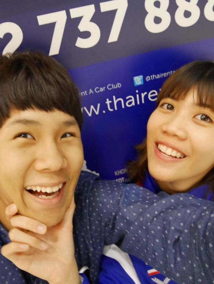 "เทนนิส-จูเนียร์" จูงมือจดทะเบียนสมรส รับปีใหม่ หวานเจี๊ยบจนมดขึ้น!