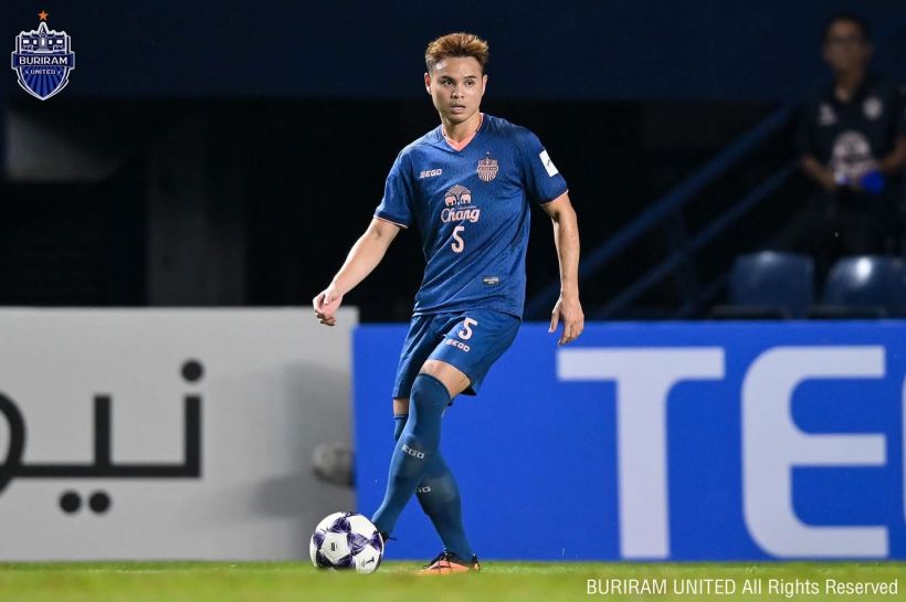 เคลียร์ชัด อุ้ม ธีราทร กับข่าวลือประเด็นร้อน ไม่ชอบหน้า โจนาธาร เข็มดี